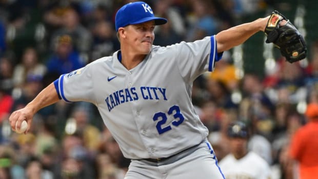 Royals starter Zack Greinke throws a pitch in a game vs. the Brewers.